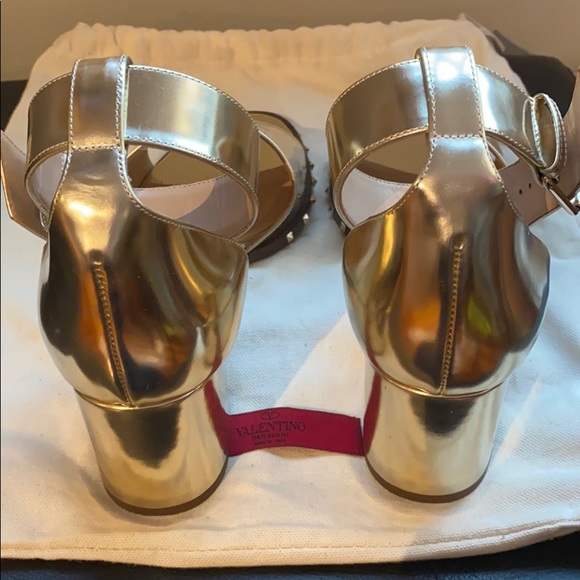 Valentino Gold Metallic Leather Rockstud Sandals - Picture 4 of 12